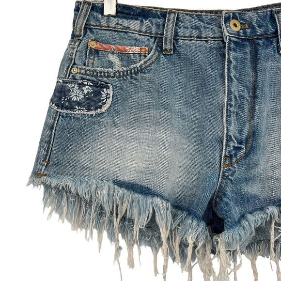 Anthropologie Pilcro High Rise Patchwork Raw Hem Cut Off Jean Shorts 27 - Picture 4 of 8